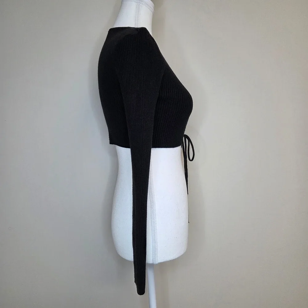 Zara Womens Small Black Ribbed Knit Keyhole Tie Front Long Sleeve Crop Top S
